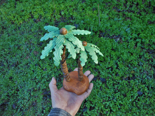 Palme aus Holz jetzt farbig