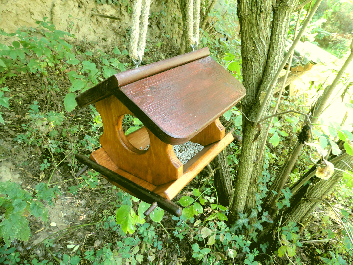 Vogelfutterhaus reine Handarbeit Gartendeko zum aufhängen oder hinstellen