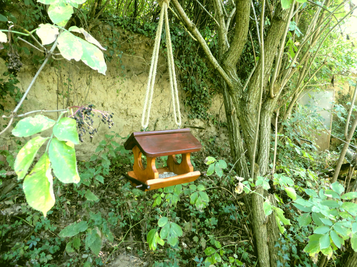 Vogelfutterhaus reine Handarbeit Gartendeko zum aufhängen oder hinstellen