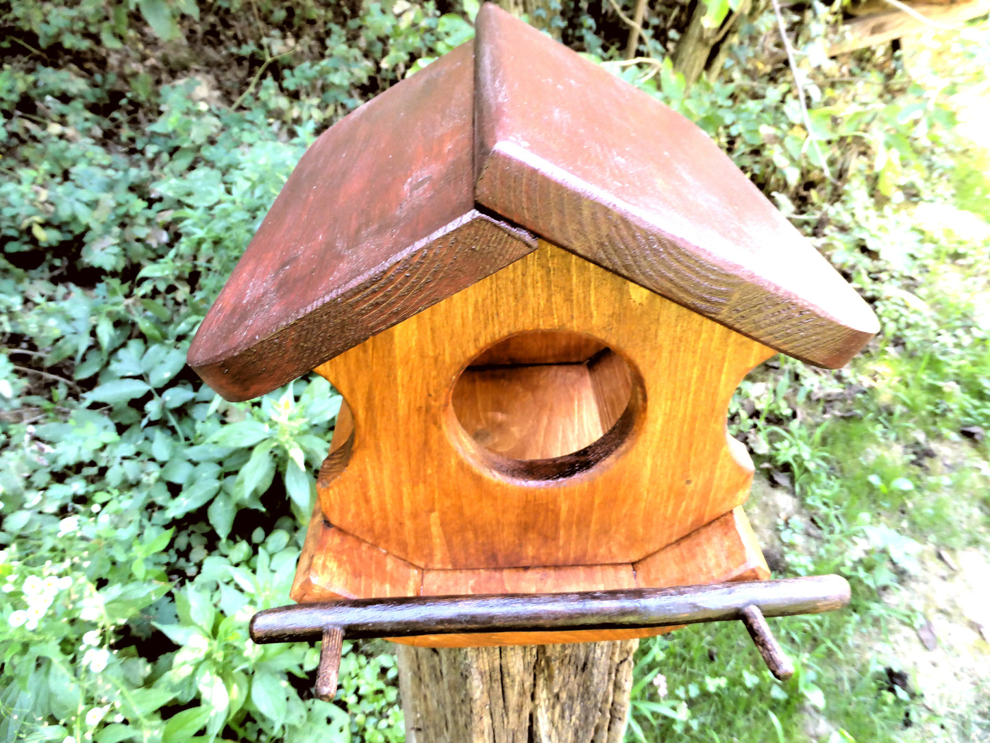 Vogelfutterhaus reine Handarbeit Gartendeko zum aufhängen oder hinstellen