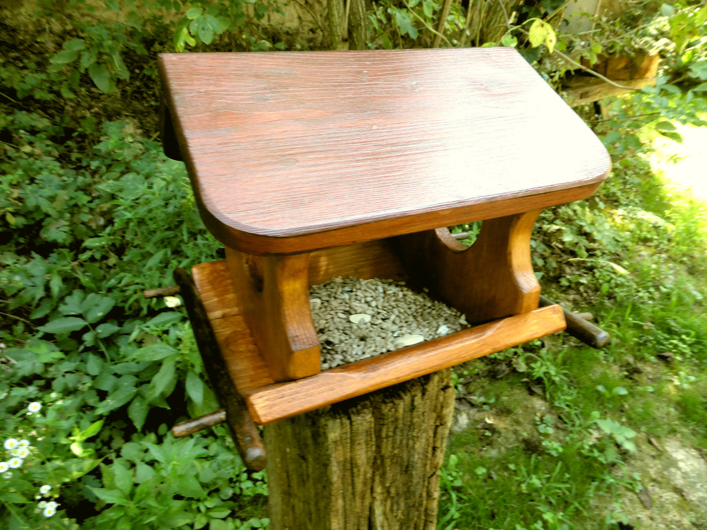 Vogelfutterhaus reine Handarbeit Gartendeko zum aufhängen oder hinstellen