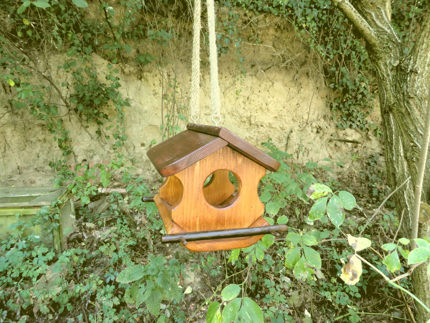 Vogelfutterhaus reine Handarbeit Gartendeko zum aufhängen oder hinstellen