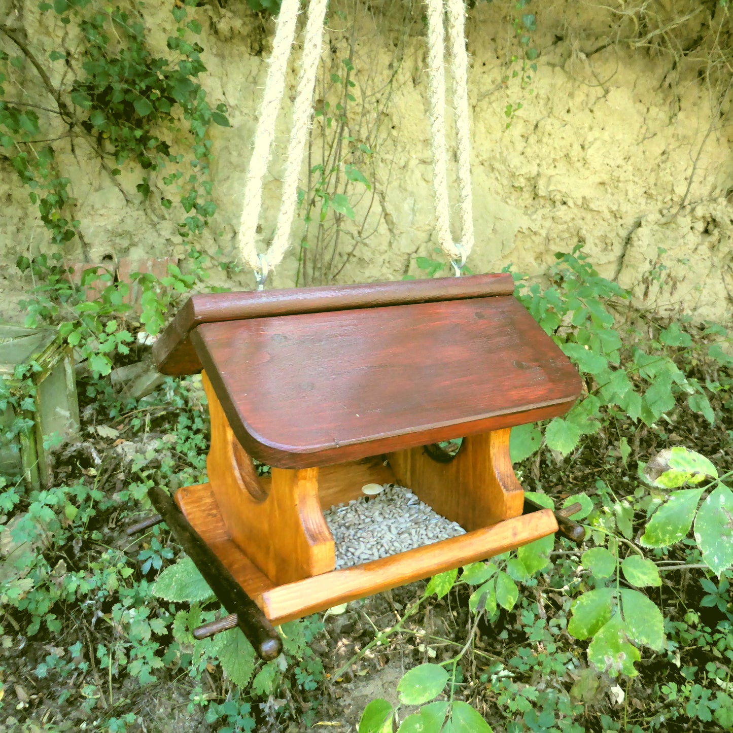 Vogelfutterhaus reine Handarbeit Gartendeko zum aufhängen oder hinstellen