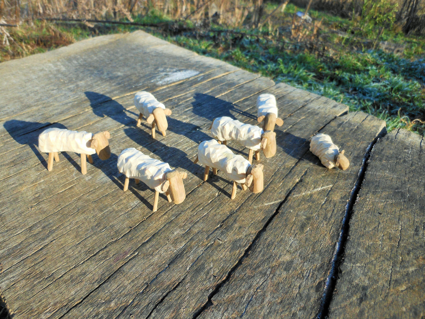 Schafe - Handarbeit  Schafe aus verschiedenen alten Hölzern   2 sheep handmade sheep from different old woods