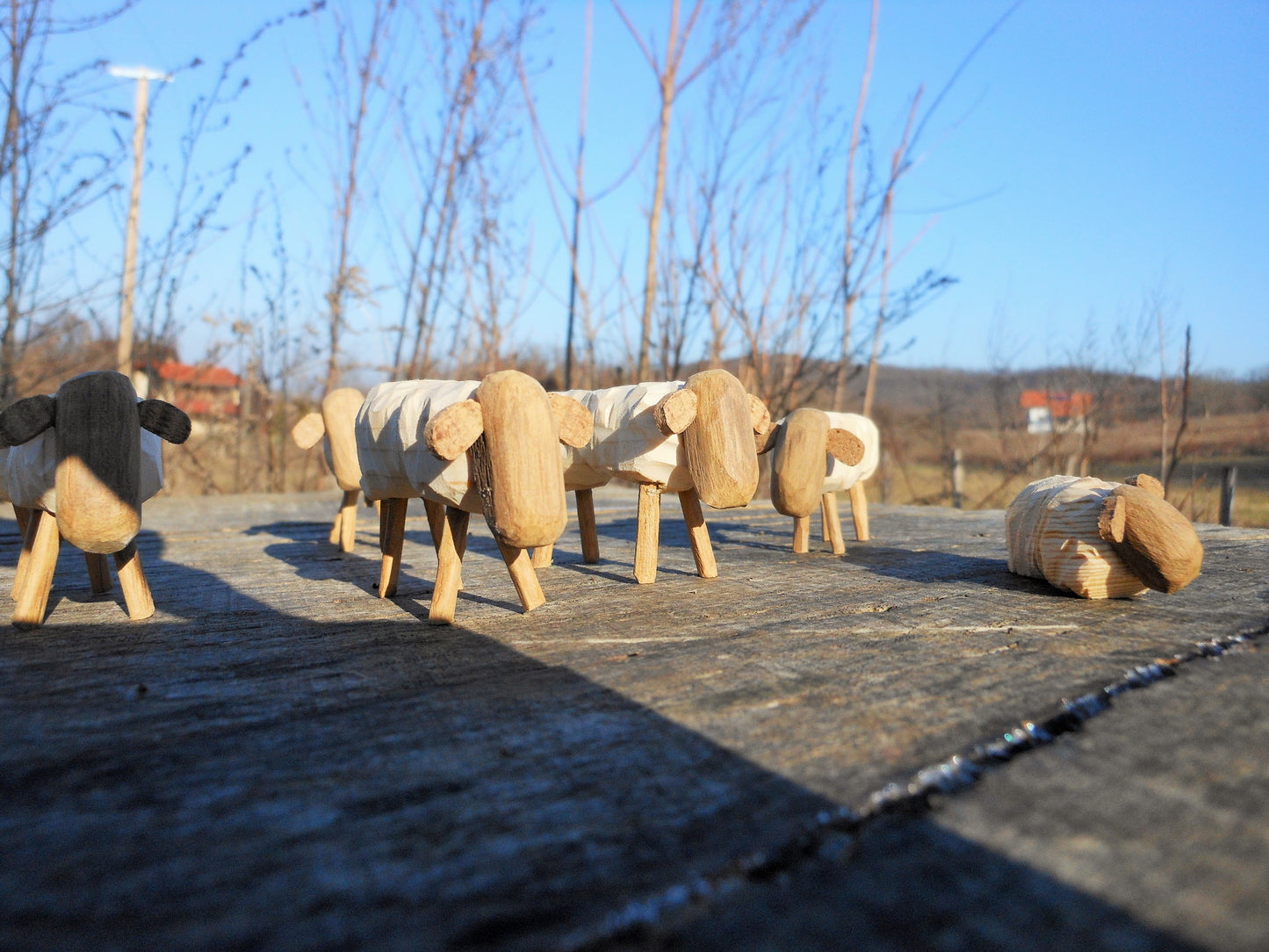 Schafe - Handarbeit  Schafe aus verschiedenen alten Hölzern   2 sheep handmade sheep from different old woods