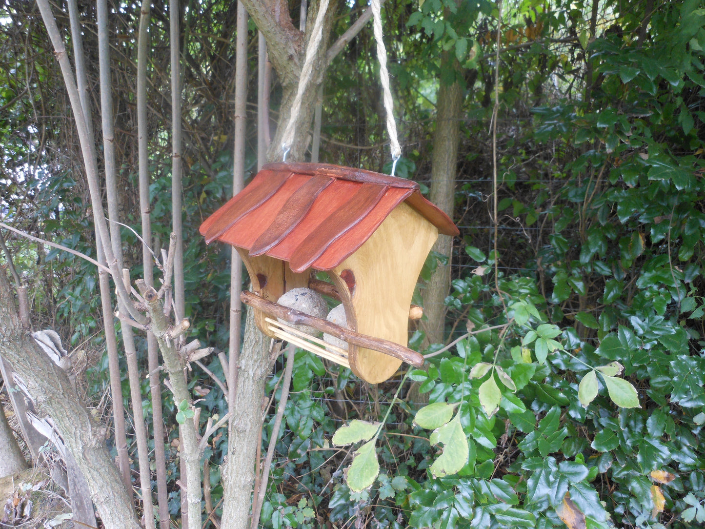 Vogelhäuschen Meisenknödelhalter für Knödel ohne Netz Vogelfutterhaus