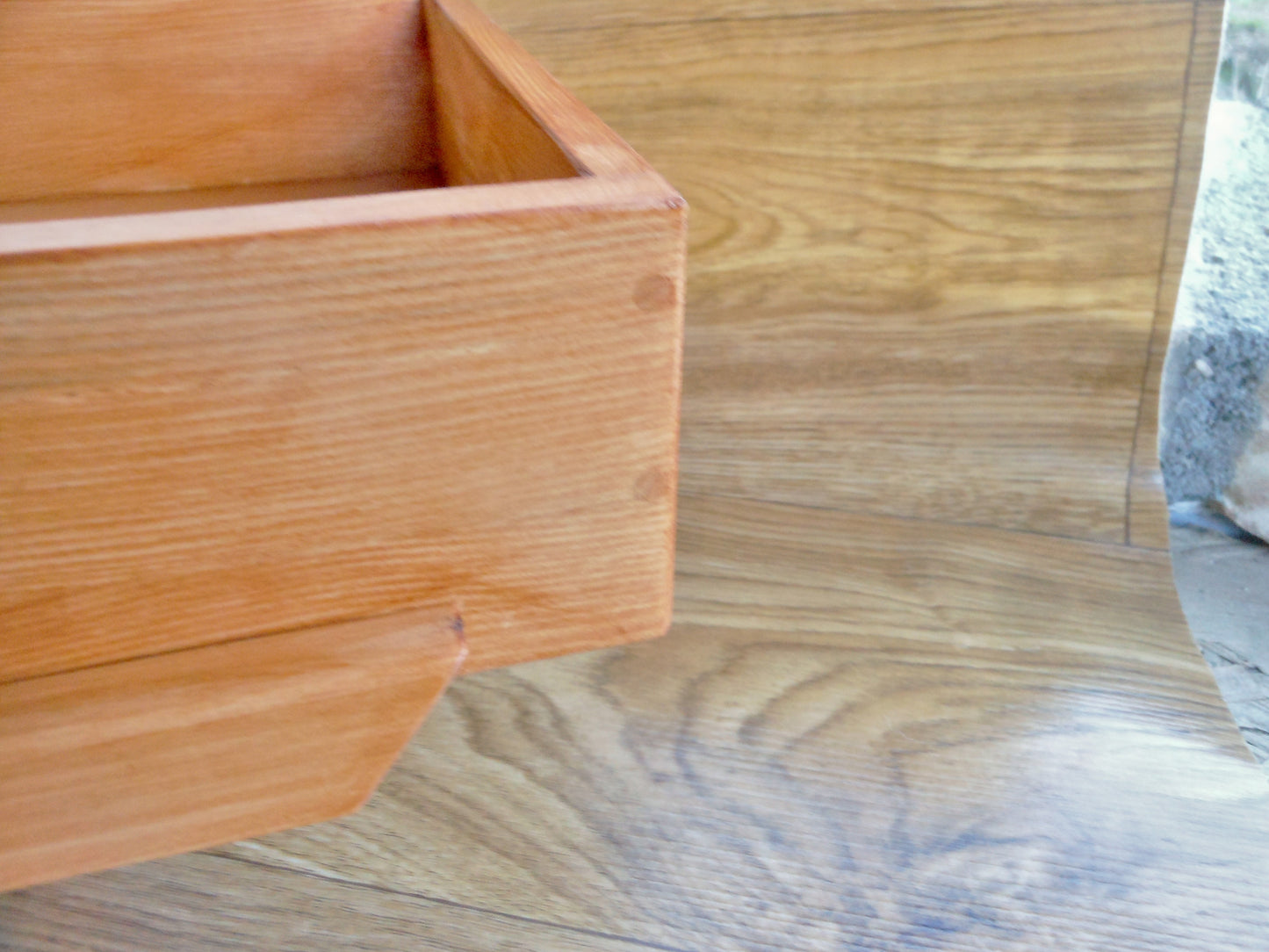 Schreibtischablagen mit Siftablage für A4-Format aus altem Nadelholz  Desk shelves with pen tray for A4 format from old coniferous wood